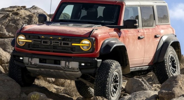 A Ford bemutatta a 400+ lóerős Bronco Raptort
